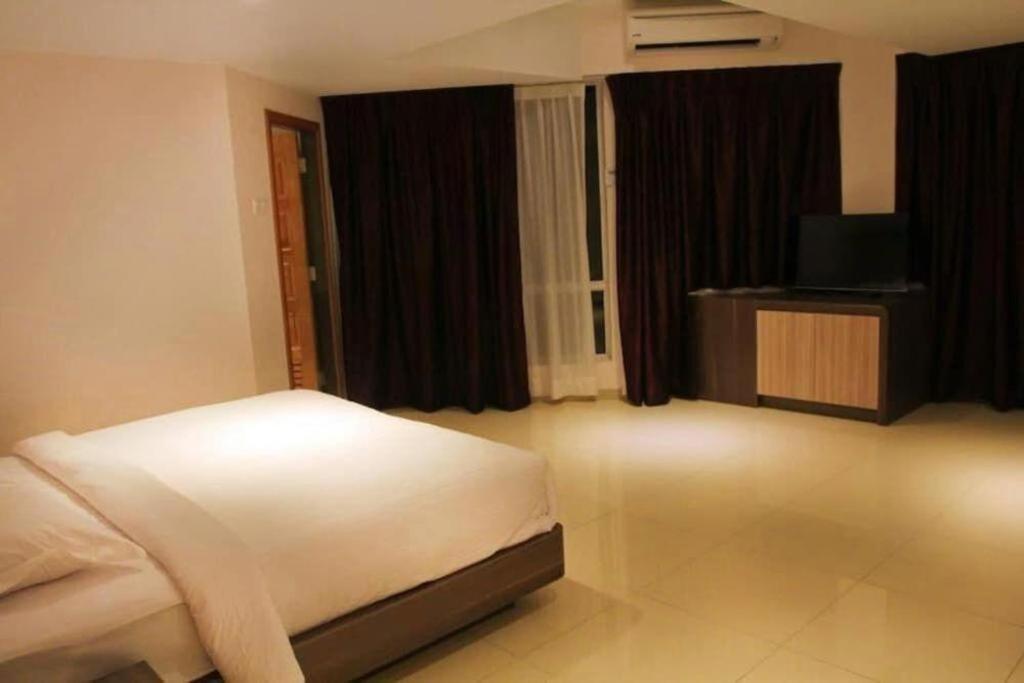 Ktc Hotel Sungkai Esterno foto