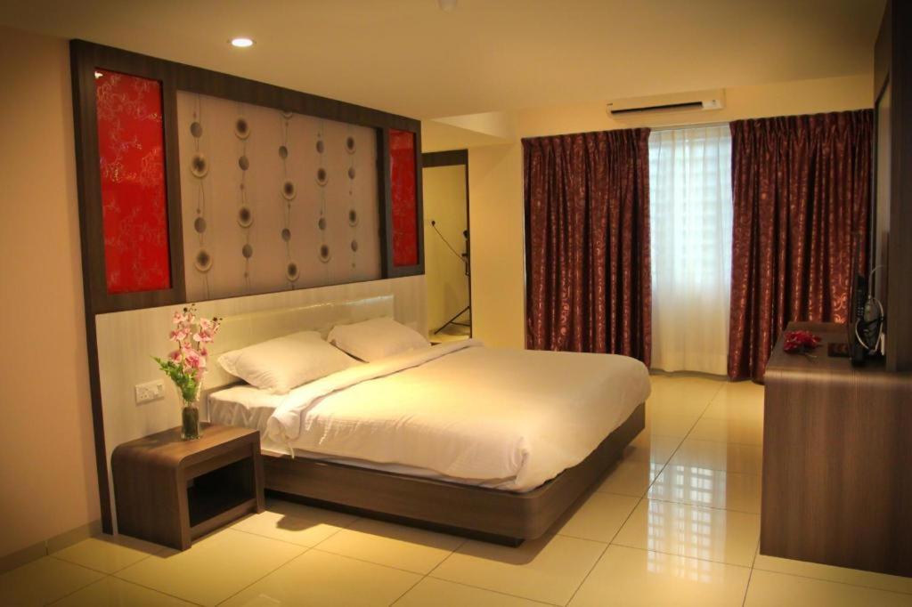 Ktc Hotel Sungkai Esterno foto