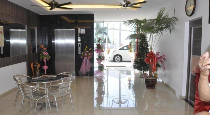Ktc Hotel Sungkai Esterno foto